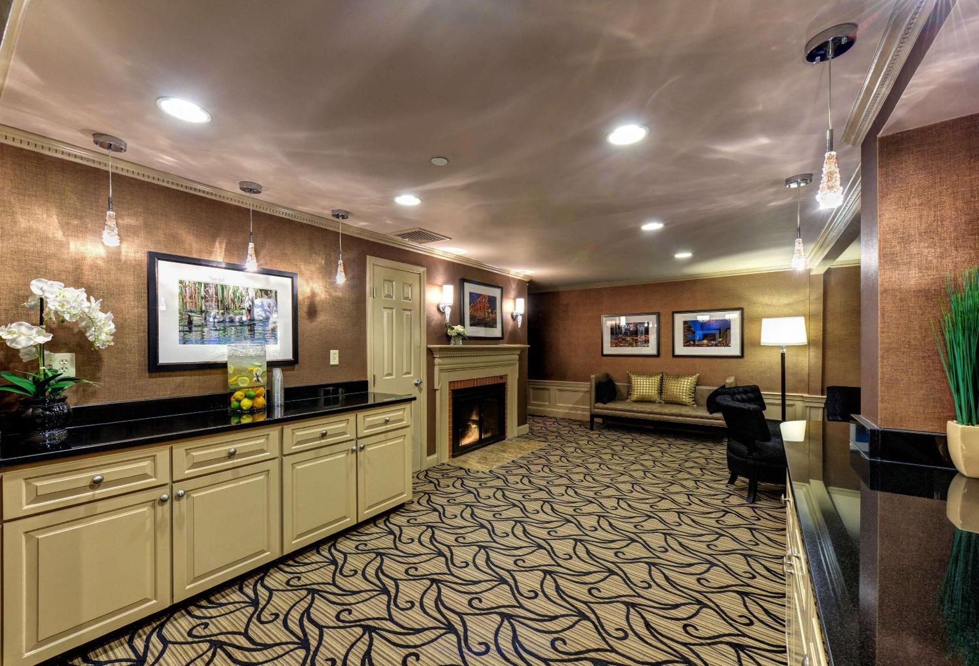 Port Inn And Suites Portsmouth, Ascend Hotel Collection Exterior foto